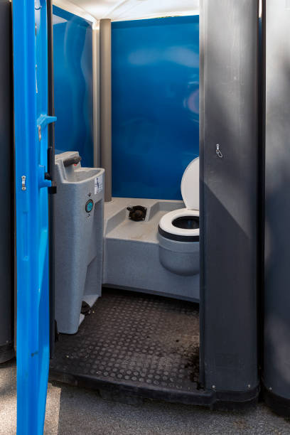 Best Portable restroom trailer rental  in Williamstown, WV